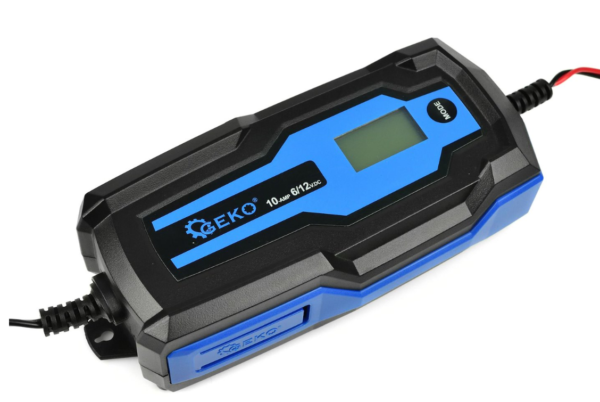 CHARGEUR BATTERIE RAPIDE 6/12V 10A DE 4Ah A 200Ah G80061 GEKO POLOGNE – Image 2
