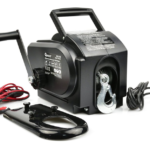 TREUIL ELECTRIQUE 12V A TELECOMMANDE 900KG G81706 GEKO POLOGNE